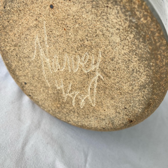 Studio Pottery signed Harvey Maine mug - Picture 3 of 3